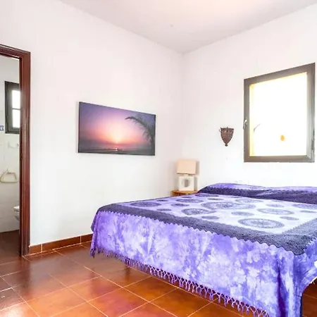 Conil: Beachside Retreat With Pool And Wi-fi Villa