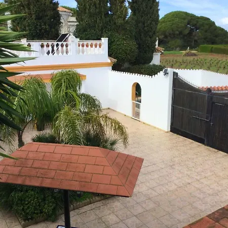 Conil: Beachside Retreat With Pool And Wi-fi Villa