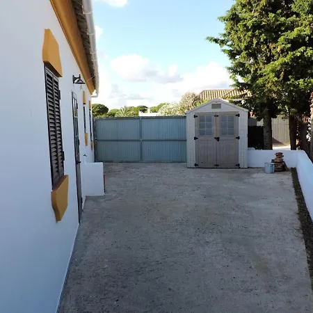 Villa Conil: Beachside Retreat With Pool And Wi-fi *
