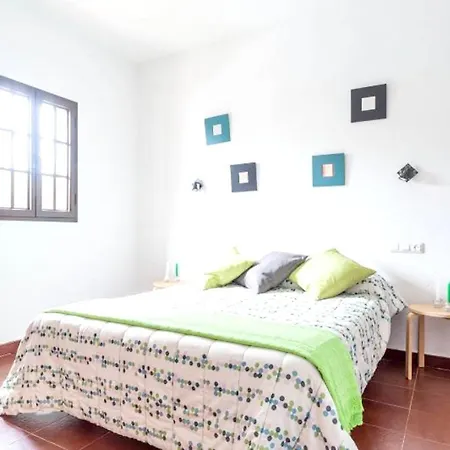 Villa Conil: Beachside Retreat With Pool And Wi-fi *