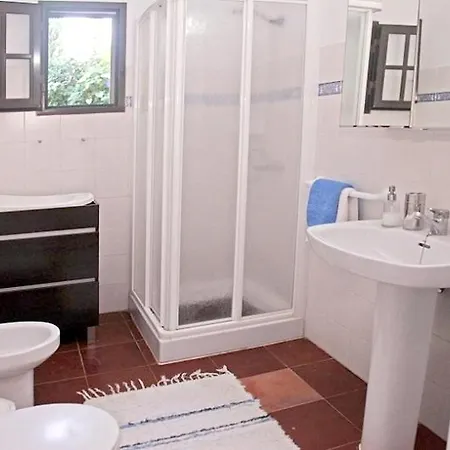 Conil: Beachside Retreat With Pool And Wi-fi Roche