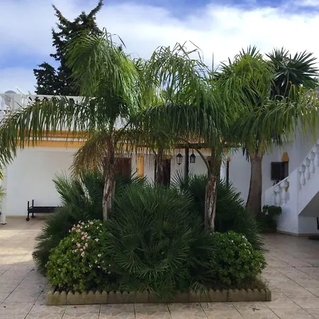 Conil: Beachside Retreat With Pool And Wi-fi Villa Roche